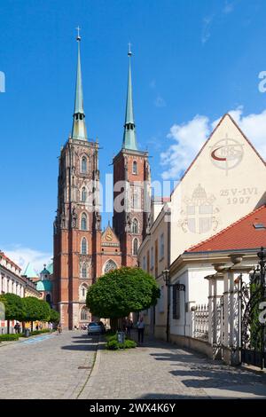 Breslau, Polen - 05. Juni 2019: Die Kathedrale von St. Johannes der Täufer in Wrocław (Polnisch: Archikatedra św). Jana Chrzciciela), ist der Sitz der Roma Stockfoto