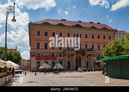 Breslau, Polen - 05. Juni 2019: Die Alte Börse (ehemals Rehdiger-Palast) befindet sich am Salzmarkt (Polnisch: Plac S Stockfoto