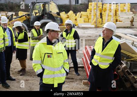 Kai Wegner, Franziska Giffey Estrel Tower Mitglieder Senat und Bezirksamt Baustelle, am 26.03.2024 in Berlin, Neukölln, Deutschland *** Kai Wegner, Franziska Giffey Estrel Tower Mitglieder Senat und Bezirksamt Baustelle, am 26 03 2024 in Berlin, Neukölln, Deutschland Stockfoto