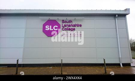SLC South Lanarkshire College Schild am Gebäude, East Kilbride, Glasgow, Schottland Stockfoto