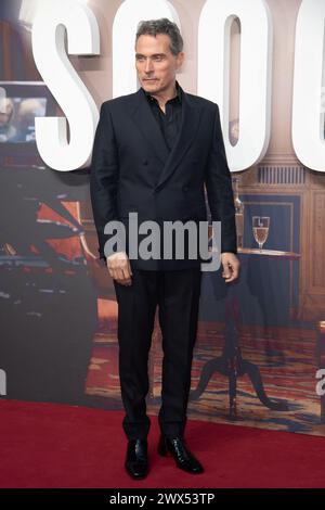 London, Großbritannien. März 2024. Im Bild: Rufus Sewell nimmt an der Weltpremiere von Netflix 'Scoop' auf Curzon Mayfair Teil. Quelle: Justin Ng/Alamy Live News Stockfoto