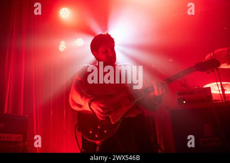 Belmondo, eine Rock-Band aus verschiedenen Quellen, trat live im Lido in Berlin auf und unterstützte die Filter the Algorithm Tour Stockfoto