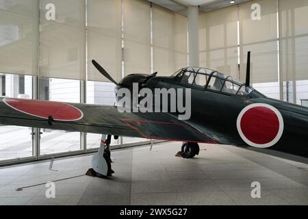 Ein japanisches Zero-Kampfflugzeug aus dem Zweiten Weltkrieg im Yushukan Museum im Yasukuni-Schrein.Tokio.Japan Stockfoto