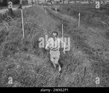 Paavo Nurmi - Cross Country Event - Olympische Spiele In Paris - 1924 - Goldmedaillengewinner Stockfoto