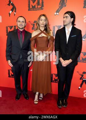 27. März 2024, London, England, Vereinigtes Königreich – Prince Jackson, Paris Jackson und Blanket Jackson, die an der MJ: The Musical Press Night, Prince Edward Theatre teilnehmen Stockfoto