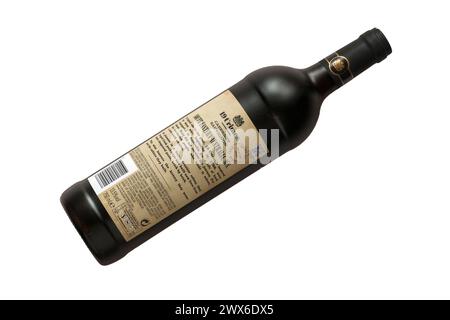 Flasche von 19 Verbrechen Cabernet Sauvignon Rotwein 2021 isoliert auf weißem Hintergrund - Produkt von Australien, Australien Stockfoto