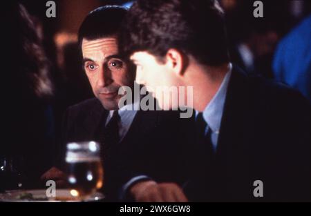 AL PACINO und CHRIS O'DONNELL in SCENT OF A WOMAN 1992 Regisseur MARTIN BREST Roman Giovanni Arpino Drehbuch Bo Goldman Musik Thomas Newman City Light Films / Universal Pictures Stockfoto