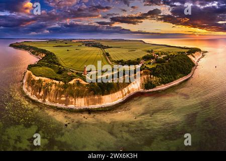 Drohnenansicht Der Leuchttürme Bei Sonnenuntergang Vom Nördlichen Teil Der Insel Rügen - Genannt Kap Arkona Stockfoto