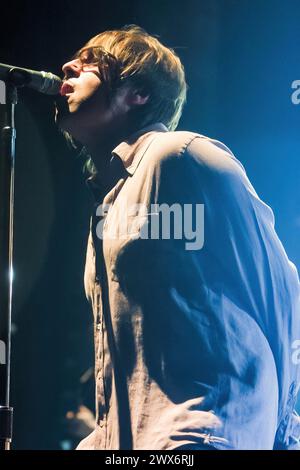 11. Oktober 2002 – das letzte Mal, als Oasis ihre eigene Show in Sydney spielte, im Enmore Theatre in Newtown, Sydney. Liam Gallagher spielt. Stockfoto