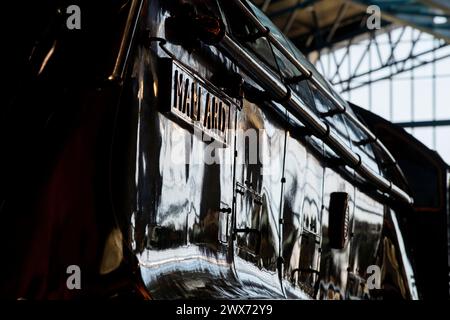 National Railway Museum, York. März 2024 LNER Class A4 4468 Mallard ist eine 4-6-2-Dampflokomotive, die 1938 für den Einsatz auf der London gebaut wurde Stockfoto