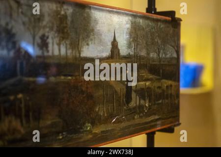 GRONINGEN - 28.03.2024, das Lentetuin während der Vorschau der Ausstellung 150 Jahre Groninger Museum, hinter den Kulissen. In zweitausendundzwanzig Jahren wurde das Gemälde Vincent van Gogh aus dem Museum Singer Laren gestohlen und nach dem Diebstahl zum ersten Mal in ein Museum zurückgebracht. ANP JILMER POSTMA niederlande aus - belgien aus Stockfoto