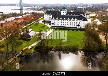 Die Sonne scheint auf das Schloss Gottorf in Schleswig an der Schlei Stockfoto