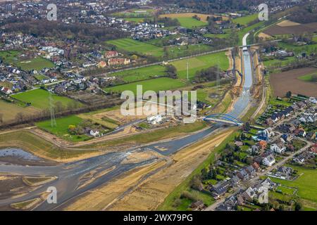 Luftbild, Emscherdeich mit gebrochenem Damm an der Emschermündung, zerstörte fehlende Eisenbahnbrücke, Baugebiet, Eppinghoven, Dinslaken, Nordrhein-Westfalen, Deutschland ACHTUNGxMINDESTHONORARx60xEURO *** Luftansicht, Emscherdeich mit gebrochenem Damm an der Emschermündung, zerstörte fehlende Eisenbahnbrücke, Baustelle, Eppinghoven, Dinslaken, Nordrhein-Westfalen, Deutschland ATTENTIONxMINDESTHONORARx60xEURO Stockfoto