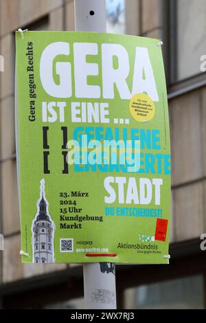 Gera gegen Rechts - Kundgebung gegen Rechtsextremismus - Gegen Rechte Terror in Deutschland - Deutschland, DE, DEU, Germany, Gera 23.03.2024 - Einige Hundert Menschen sind auf dem Marktplatz von Gera für Solidarität und gegen Rechtsextremismus zu einer Protestundgebung zusammengekommen. Außer den politischen Parteien haben sich auch Vereine, Sozialverbände und Kirchen an der Kundgebung mit Div. Infostände auf dem Martplatz beteiligt. Hauptauslöser der zahlreichen Demonstrationen in ganz Deutschland gegen die AfD sind die Recherchen von CORRECTIV Recherchen für die Gesellschaft gemeinnützige Stockfoto