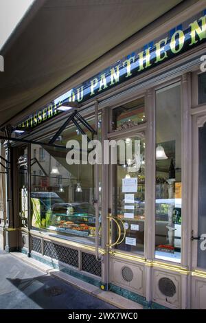 Frankreich, Region Ile-de-France, 5. Arrondissement, Rue Saint-Jacques 200, Pâtisserie du Panthéon, Sébastien Degardin. 21. März 2024 Stockfoto