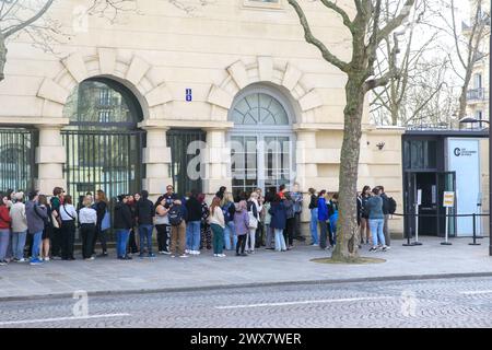 Frankreich, Region Ile-de-France, Paris Rive Gauche, Montparnasse, 14. Arrondissement, Denfert-Rochereau, Eingang zu den Pariser Katakomben, 20. März 2024 Stockfoto