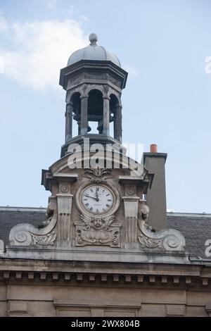 Paris, 8 rue du Havre, lycee Condorcet, Fassade über der Straße, Stockfoto