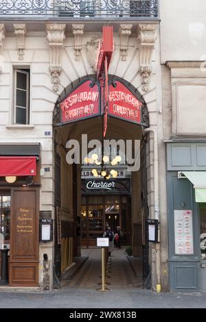 Paris, Rue du faubourg Montmartre 7, 9. Arrondissement, historisches Restaurant 'Bouillon Chartier' Stockfoto