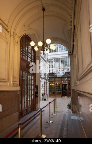 Paris, Rue du faubourg Montmartre 7, 9. Arrondissement, historisches Restaurant 'Bouillon Chartier' Stockfoto