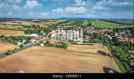 Erdberg Katastralgemeinde der Stadtgemeinde Poysdorf im Weinviertel Luftbild Luftaufnahme Stockfoto