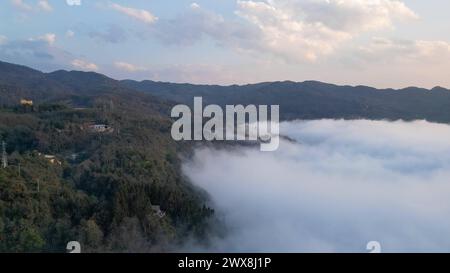 Eine Bergstadt aus der Vogelperspektive: Yuanyang, Bada, China Stockfoto