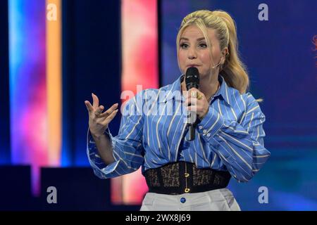 Beatrice Egli, präsentieren, Beatrice Egli Show, TV, Aufnahme, Berlin Adlershof, Sendedatum 6.04.24, auf SWR, MDR, NDR, ARD, Mediathek, 27.03. Stockfoto