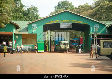 Arusha, Tansania, Afrika. Februar 2022 . Haupteingang zum Tansania Nationalreservat Ngorongoro Stockfoto