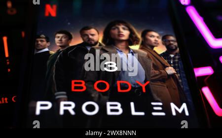 Viersen, Deutschland - 9. März. 2024: Nahaufnahme von Cixin Liu die 3-Körper-Problem-Netflix-Serie Stockfoto