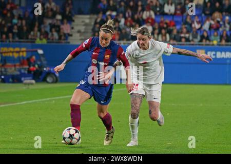 28. März 2024; Estadi Johan Cruyff, Barcelona, Spanien, UEFA Women's Champions League Football, Barcelona gegen SK Brann; Lucy Bronze und Larissa Crummer Stockfoto