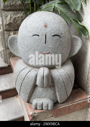 Niedliche kleine buddha-Statue in Gulanyu China Stockfoto