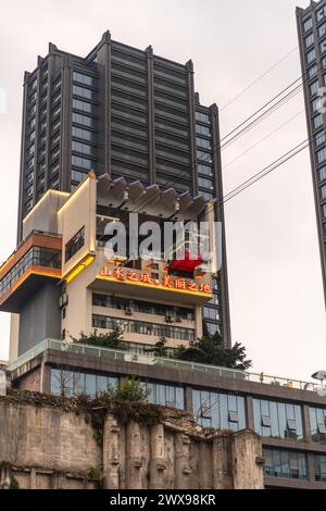 25. JANUAR 2021, CHONGQING, CHINA: Blick von der Seilbahn über den Fluss Yangtze in Chongqing, Chongqing, China, Kopierraum für Text Stockfoto