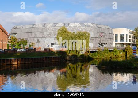 Einkaufszentrum am Fluss Hase, Meppen Stockfoto