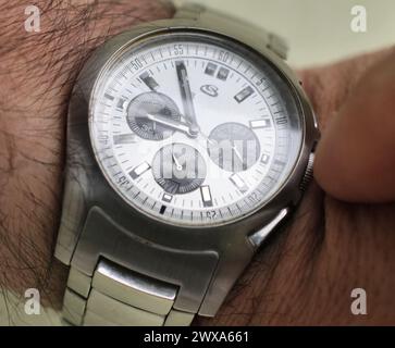 Rom, Italien. März 2024. Am letzten Wochenende im März tritt die Sommerzeit in Kraft, wobei die Uhr zwischen Samstag und Sonntag um eine Stunde vorwärts geht. Quelle: Unabhängige Fotoagentur/Alamy Live News Stockfoto