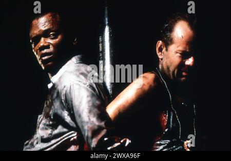 SAMUEL L. JACKSON und BRUCE WILLIS in DIE HARD : WITH A RACHE 1995 Regisseur JOHN McTiernan Autor Jonathan Hensleigh Music Michael Kamen Cinergi Pictures Entertainment / Twentieth Century Fox Stockfoto