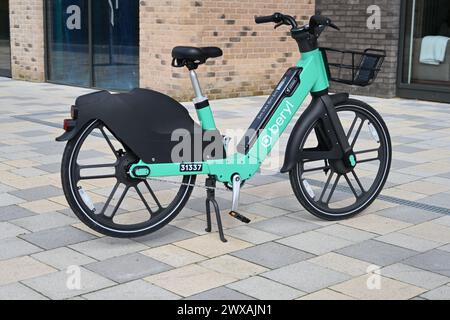 Beryl Electric Bikes, die in der Stadt und in den Städten verwendet werden. 45 Megapixel Fotobilder Stockfoto