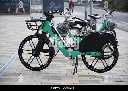 Beryl Electric Bikes, die in der Stadt und in den Städten verwendet werden. 45 Megapixel Fotobilder Stockfoto