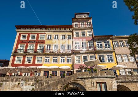 Farbenfrohe Häuser, Cais da Ribeira, Porto, Portugal Stockfoto