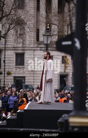 Die Leidenschaft Jesu, eine Theaterveranstaltung, die die letzten Tage Jesu darstellt, findet am Karfreitag, Teil des Osterwochenendes, auf dem Trafalgar Square statt. Vermerk: Roland Ravenhill/Alamy Stockfoto