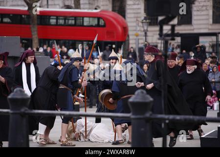 Die Leidenschaft Jesu, eine Theaterveranstaltung, die die letzten Tage Jesu darstellt, findet am Karfreitag, Teil des Osterwochenendes, auf dem Trafalgar Square statt. Vermerk: Roland Ravenhill/Alamy Stockfoto