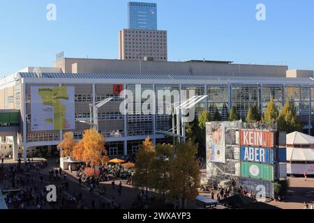 Frankfurt am 14. Oktober 2017: Überblick über den Außenbereich der Frankfurter Buchmesse Stockfoto