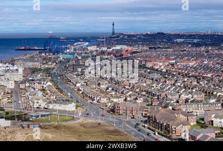 Ein Blick aus der Vogelperspektive auf das Ufer von Blackpool, nordwestlich von England, Großbritannien Stockfoto