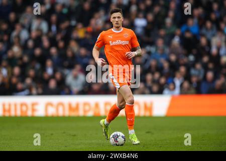 Derby, Großbritannien. März 2024. Oliver Casey von Blackpool in Aktion während des Sky Bet League 1 Spiels Derby County gegen Blackpool im Pride Park Stadium, Derby, Großbritannien, 29. März 2024 (Foto: Gareth Evans/News Images) in Derby, Großbritannien am 29. März 2024. (Foto: Gareth Evans/News Images/SIPA USA) Credit: SIPA USA/Alamy Live News Stockfoto