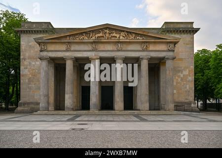 Gebäude der Neuen Wache am Boulevard unter den Linden - Berlin, Deutschland Stockfoto