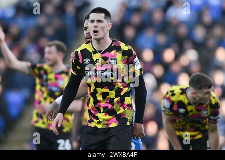 Peterborough, Großbritannien. März 2024. Jon Mellish (22 Carlisle United) während des Spiels der Sky Bet League 1 zwischen Peterborough und Carlisle United in der London Road, Peterborough am Freitag, den 29. März 2024. (Foto: Kevin Hodgson | MI News) Credit: MI News & Sport /Alamy Live News Stockfoto