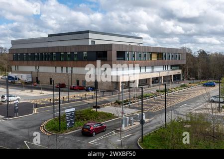 Neues NHS-Krankenhaus: Heatherwood Hospital in Ascot, Berkshire, England, Großbritannien, das 2022 eröffnet wurde Stockfoto