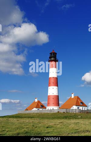 Der Leuchtturm von Westerhever in der Nähe von St. Peter Ording, Westerheversand, Schleswig-Holstein, Bundesrepublik Deutschland Stockfoto