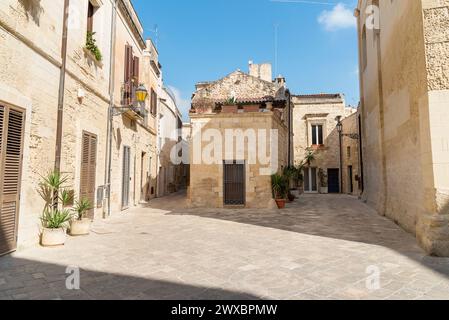 Straße im historischen Zentrum von Lecce, Stadtkern von Salento in Apulien, Italien Stockfoto