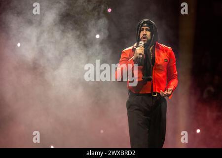 Chicago, USA. März 2024. Sänger Bad Bunny (Benito Antonio Martínez Ocasio) während der Most Wanted Tour im United Center am 28. März 2024 in Chicago, Illinois (Foto: Daniel DeSlover/SIPA USA) Credit: SIPA USA/Alamy Live News Stockfoto