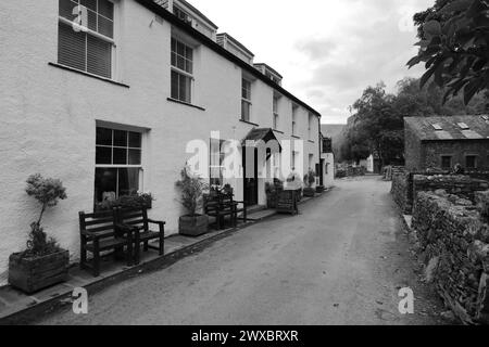 Das Langstrath Country Inn, Stonethwaite Village im Stonethwaite Valley, Allerdale, Lake District National Park, Cumbria, England, Großbritannien Stockfoto