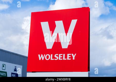 Wolverhampton, Vereinigtes Königreich - 29. März 2024: Externe Beschilderung des Sanitär-Versorgungsunternehmens Wolseley Stockfoto